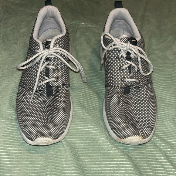 Shoes - Picture 1 of 5